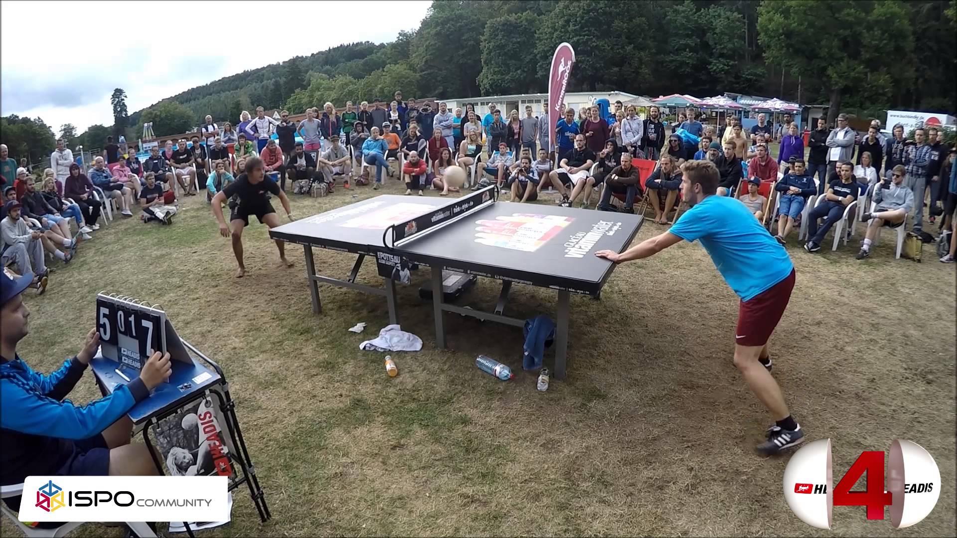 Von so vielen Zuschauern können Tischtennisspieler nur träumen